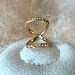 costume jewelry - goldtone crystal knuckle ring - sizes 6.5 & 7.5